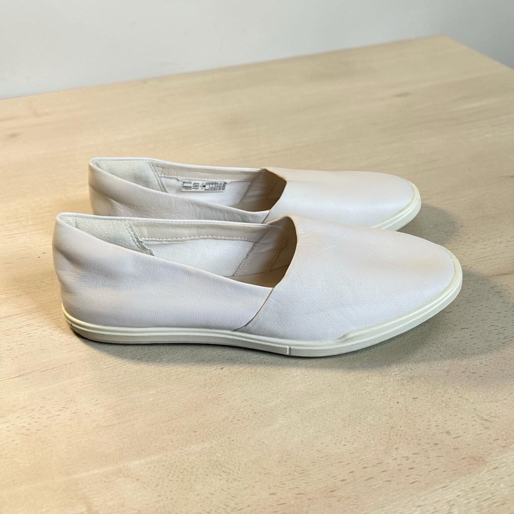 ECCO Simpil Slip On Shoes Sze 5=5.5 EU 36 White Leather Flats Comfort Casual